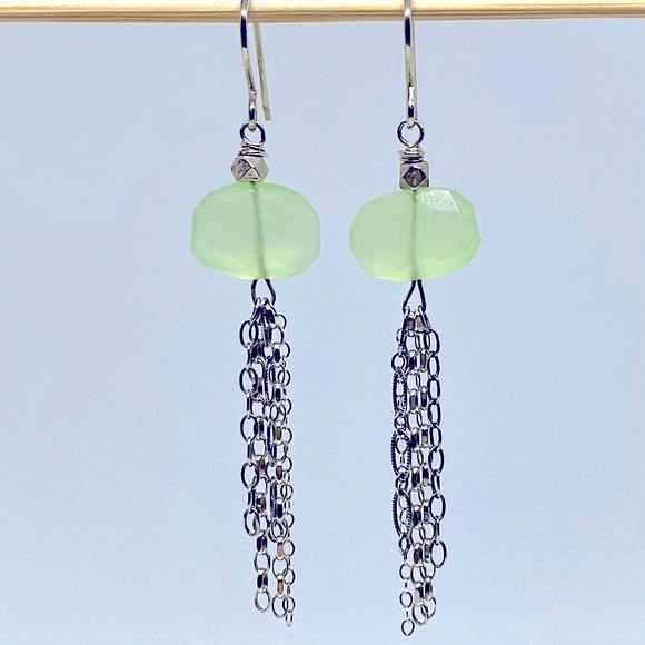 NWT Fabulous Sterling Silver Chrysoprase earrings.  Introductory offer! - Picture 1 of 1